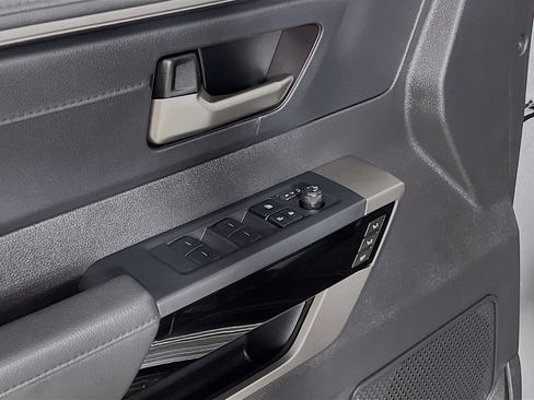 Used 2025 Toyota Tundra Limited image 17