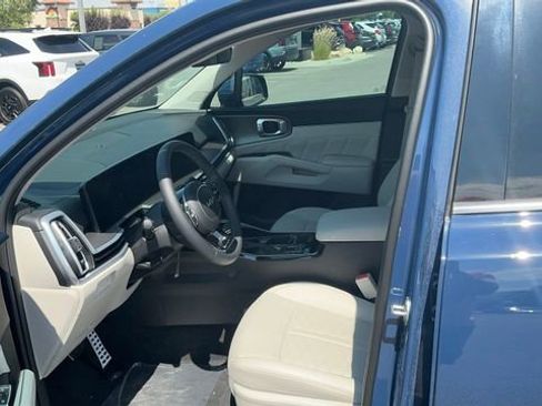 Certified 2025 Kia Sorento SX image 35
