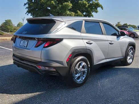 Used 2022 Hyundai Tucson SE w/ Cargo Package FWD image 3