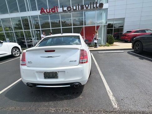 Used 2012 Chrysler 300 SRT8 w/ 19-Premium Speaker Group RWD image 14
