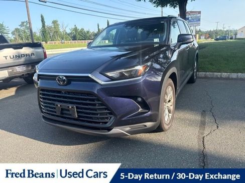 Used 2024 Toyota Grand Highlander AWD Hybrid image 19