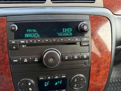 Used 2013 Chevrolet Tahoe LT w/ Luxury Package image 24