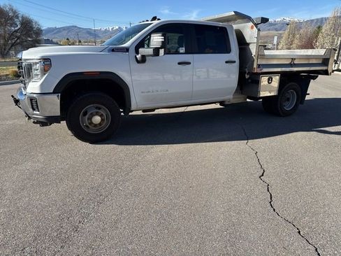 Used 2021 GMC Sierra 3500 4x4 Crew Cab w/ Convenience Package image 2