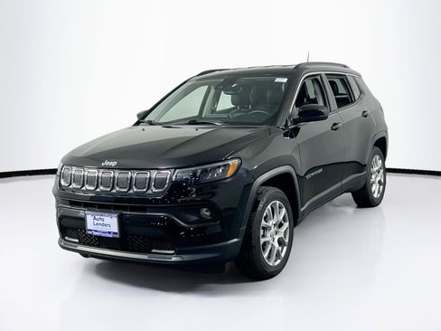 Used 2022 Jeep Compass Latitude AWD/4WD image 1