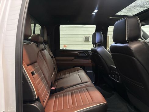 Used 2024 GMC Sierra 3500 Denali Ultimate image 36