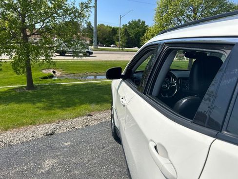 Used 2019 Jeep Compass Limited AWD/4WD image 32