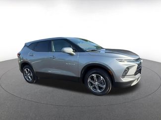 Used 2025 Chevrolet Blazer LT FWD video 2