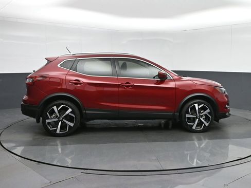 Used 2022 Nissan Rogue Sport SL w/ Premium Package image 8