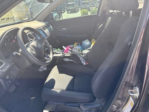 Used 2022 Honda HR-V EX image 3
