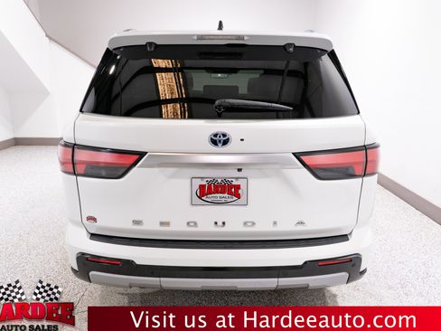 Used 2024 Toyota Sequoia Capstone AWD/4WD image 4