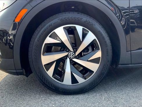 Used 2023 Volkswagen ID.4 Pro RWD image 9