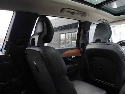 Used 2023 Volvo XC90 T8 Plus AWD/4WD image 17