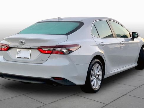Used 2022 Toyota Camry LE FWD image 12