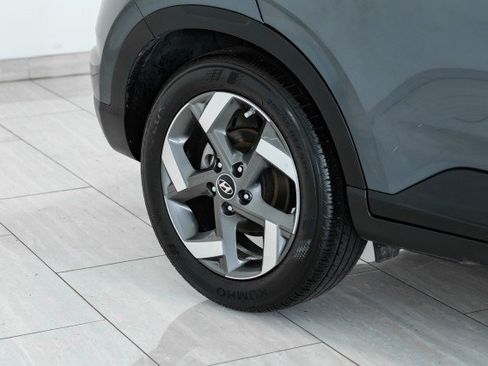 Used 2024 Hyundai Venue SEL FWD image 54