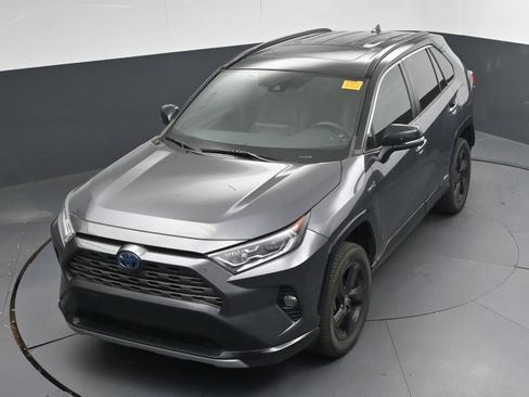 Used 2021 Toyota RAV4 XSE image 31