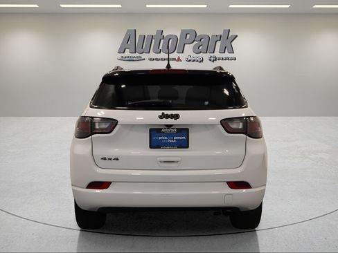 Certified 2022 Jeep Compass High Altitude AWD/4WD image 10