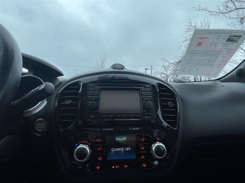 Used 2012 Nissan Juke SV AWD/4WD image 9
