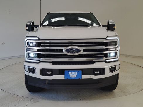 Certified 2024 Ford F250 Limited w/ FX4 Off-Road Package image 5