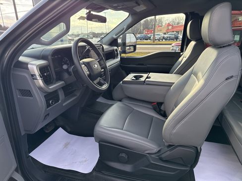 Used 2025 Ford F250 XL w/ XL Driver Assist Package image 19
