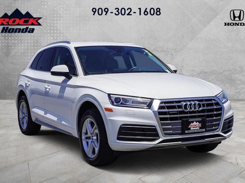 Used 2019 Audi Q5 Premium w/ Convenience Package image 3