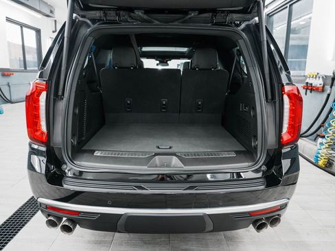 Used 2023 GMC Yukon XL Denali image 44