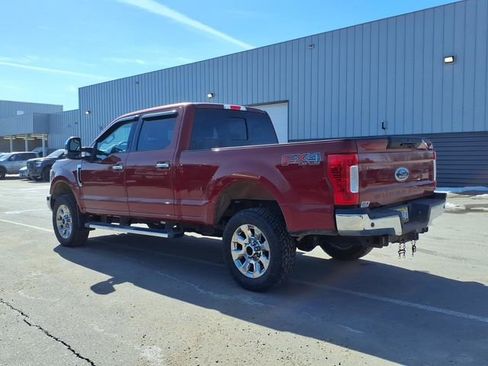 Used 2019 Ford F250 Lariat w/ Chrome Package image 6