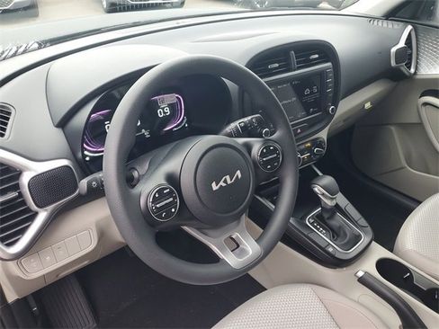 New 2025 Kia Soul LX image 22