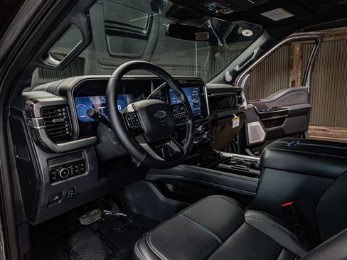 Used 2026 Ford F250 Platinum AWD/4WD image 16