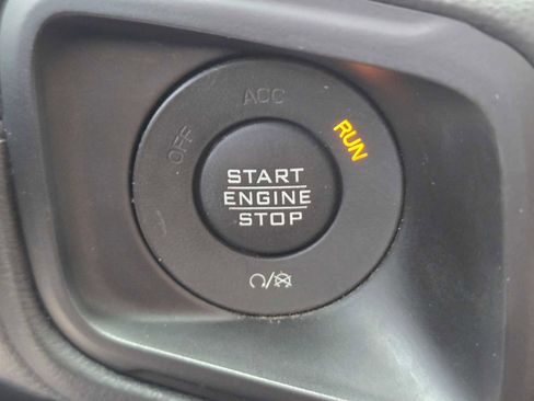 Used 2024 Jeep Wrangler Unlimited Sahara AWD/4WD image 34