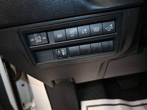 Used 2025 Toyota Tundra SR5 AWD/4WD image 7