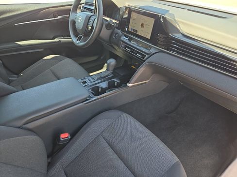 Used 2025 Toyota Camry LE FWD image 14