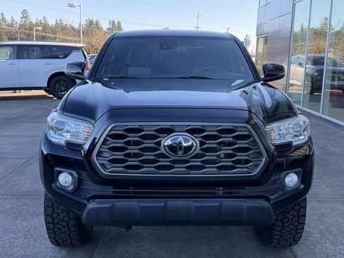 Used 2021 Toyota Tacoma TRD Off-Road w/ Technology Package image 3