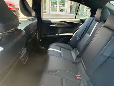 Used 2025 Toyota Camry SE FWD image 38