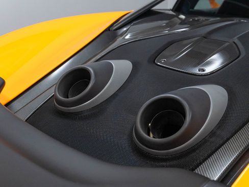 Used 2019 McLaren 600LT RWD image 48