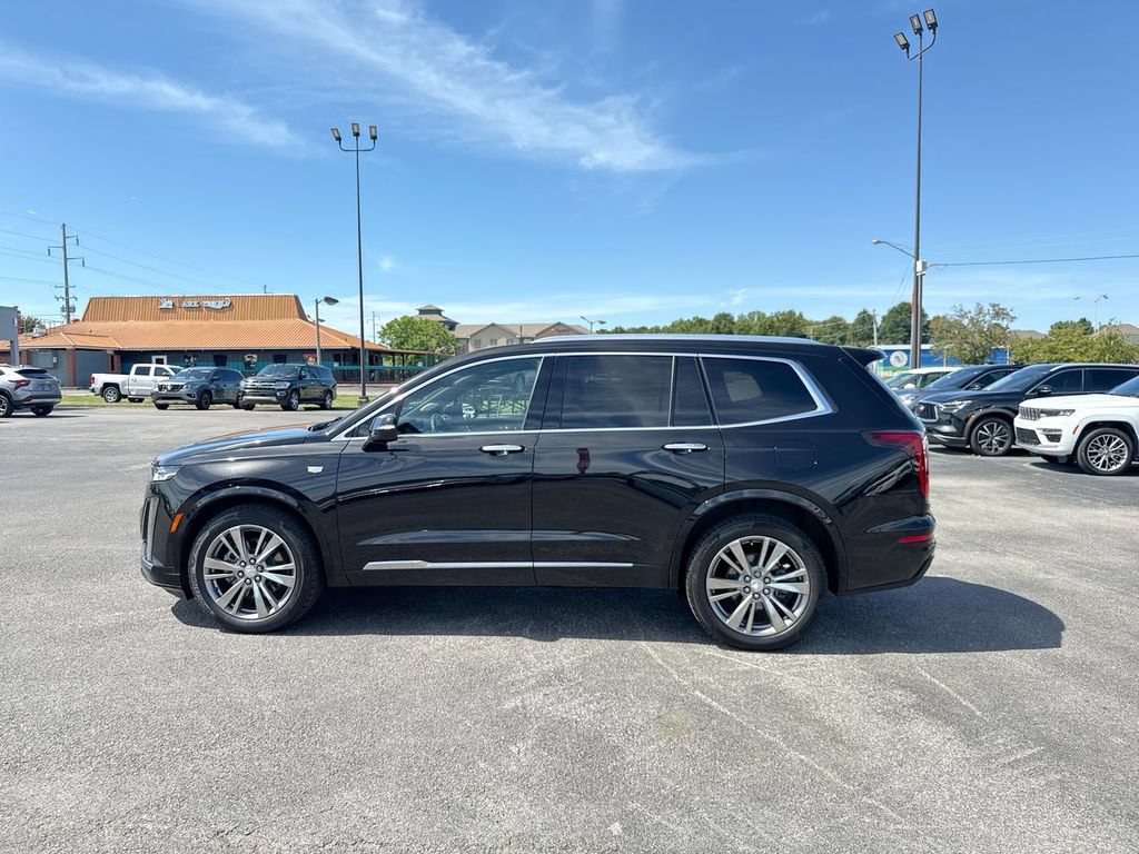 Used 2022 Cadillac XT6 Premium Luxury AWD/4WD image 11