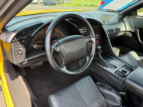 Used 1992 Chevrolet Corvette Coupe RWD image 31