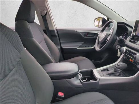 Certified 2025 Toyota RAV4 LE FWD image 20