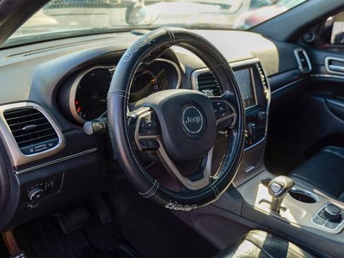 Used 2014 Jeep Grand Cherokee Limited w/ Luxury Group II image 19