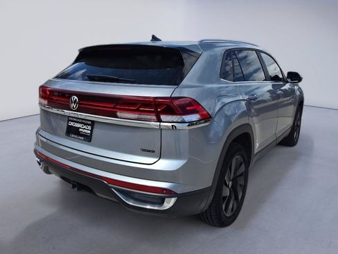 Used 2024 Volkswagen Atlas Cross Sport SE w/ Panoramic Sunroof Package AWD/4WD image 6