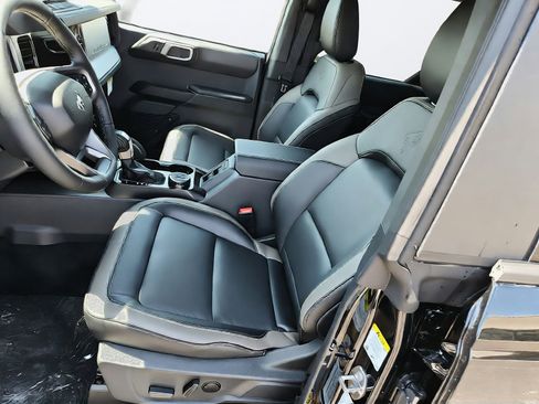 New 2026 Ford Bronco Outer Banks AWD/4WD image 12