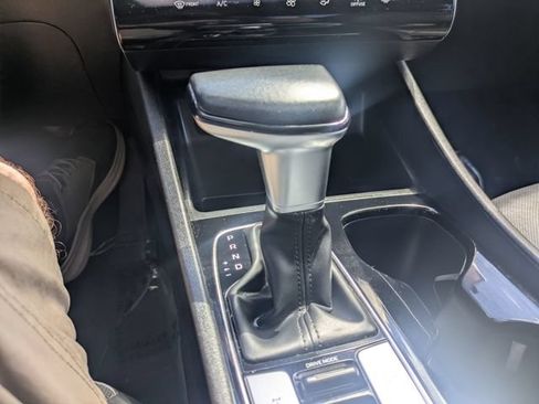 Used 2022 Hyundai Santa Cruz Limited AWD/4WD image 28