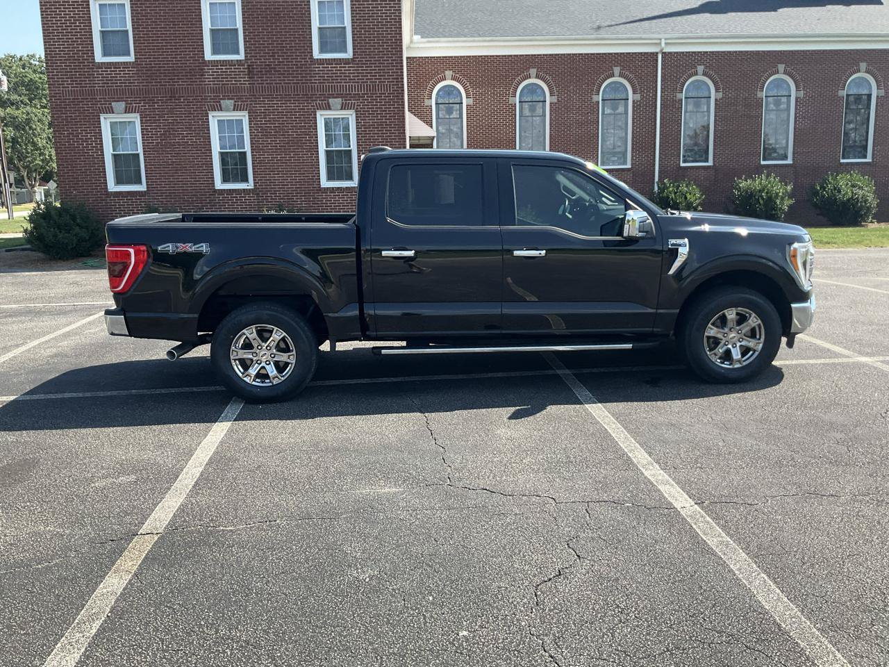 Used 2021 Ford F150 XLT w/ Equipment Group 302A High AWD/4WD image 5