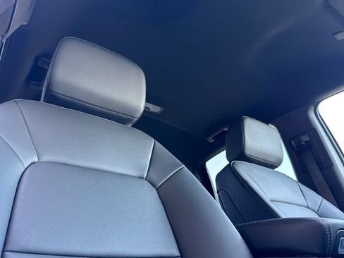 New 2026 GMC Canyon Elevation w/ Convenience Package RWD image 18