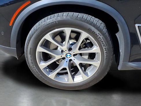 Used 2019 BMW X5 xDrive40i w/ Premium Package 2 image 18