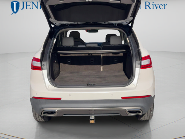 Used 2017 Lincoln MKX Reserve w/ Driver Assistance Package AWD/4WD image 17