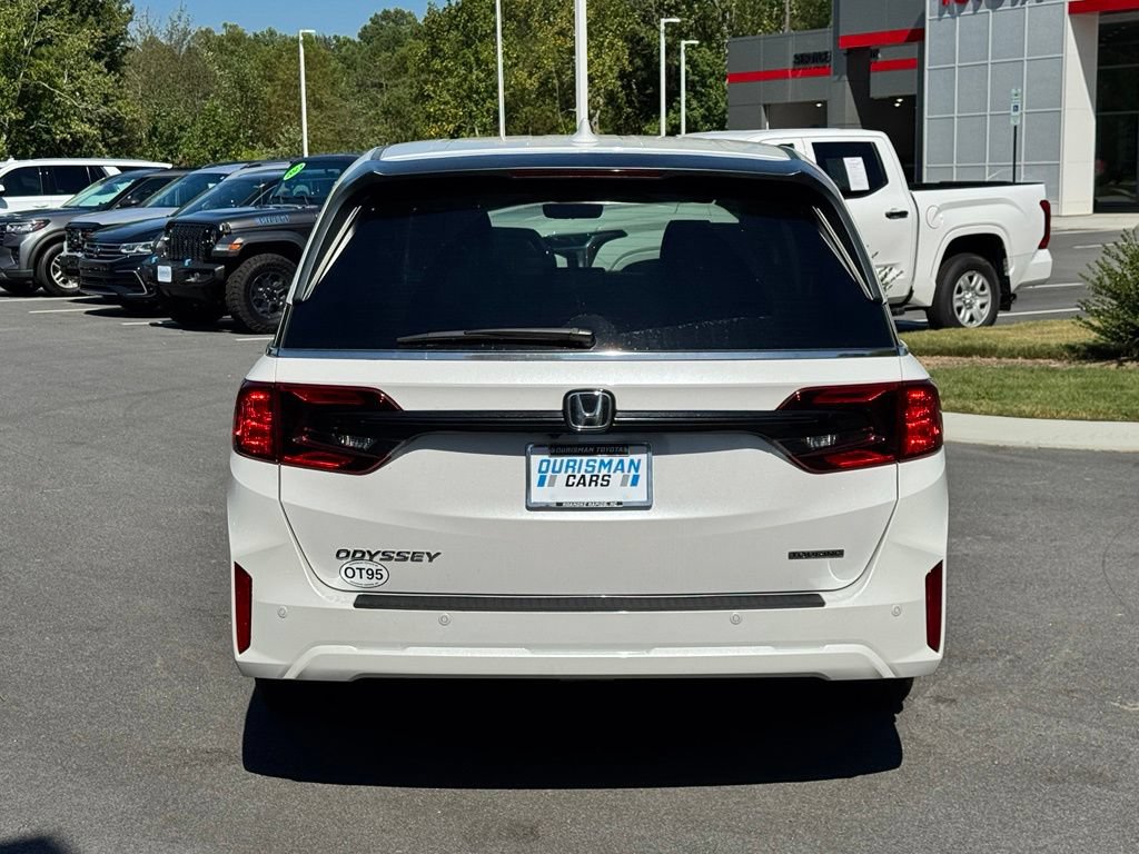 Used 2026 Honda Odyssey Touring image 5