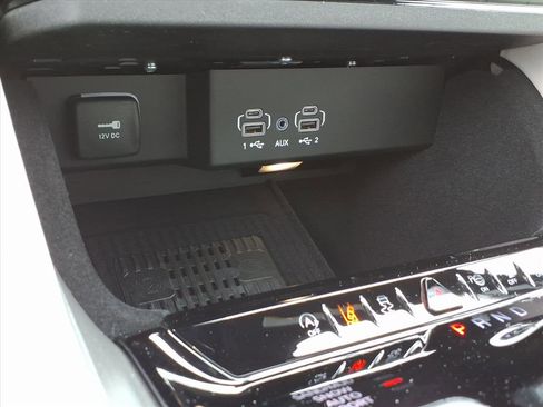 New 2026 Jeep Grand Wagoneer Limited AWD/4WD image 30