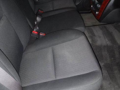 Used 2013 Chevrolet Tahoe LS image 27