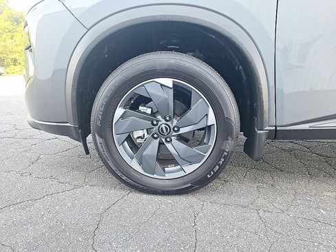 Certified 2026 Nissan Rogue SV FWD image 8