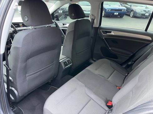 Used 2016 Volkswagen Golf S image 14